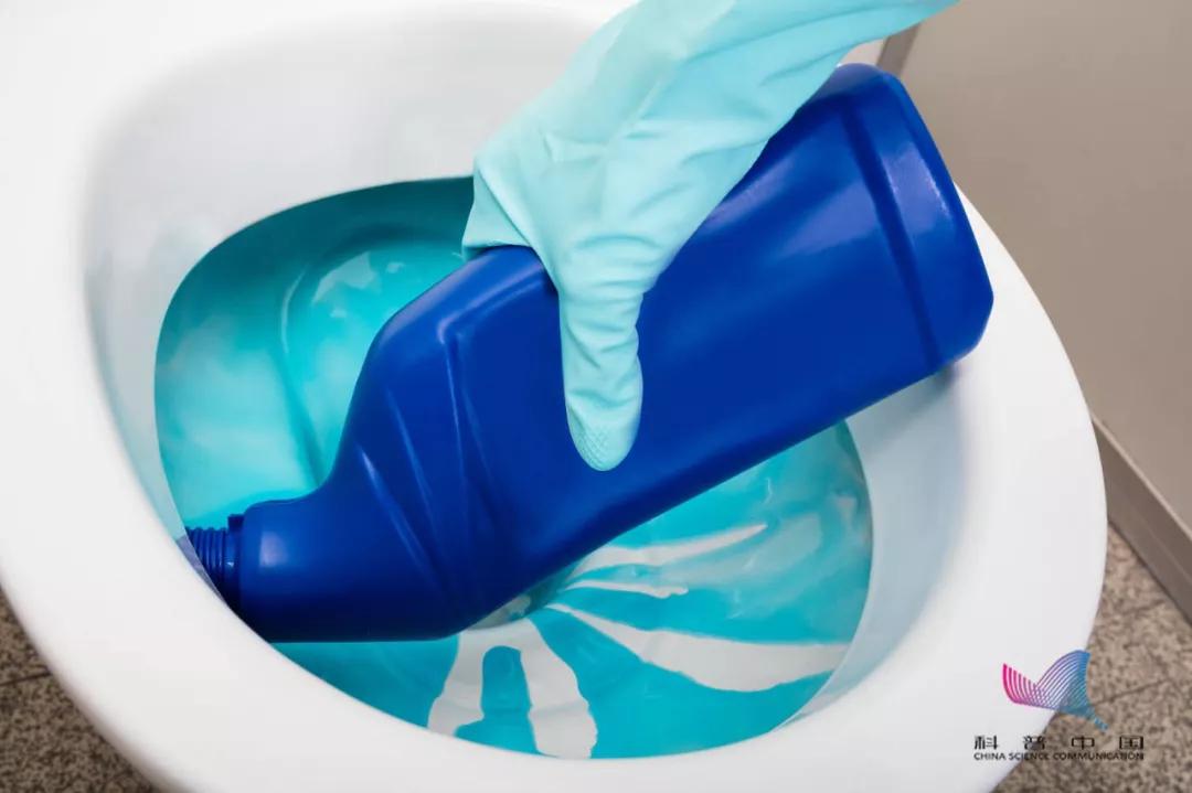 10岁女童被火碱烧伤,女孩玩火碱重度烧伤