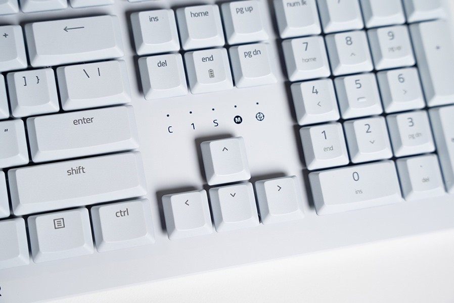 雷蛇噬魂金蝎v2无线版测评,雷蛇噬魂金蝎V2无线版