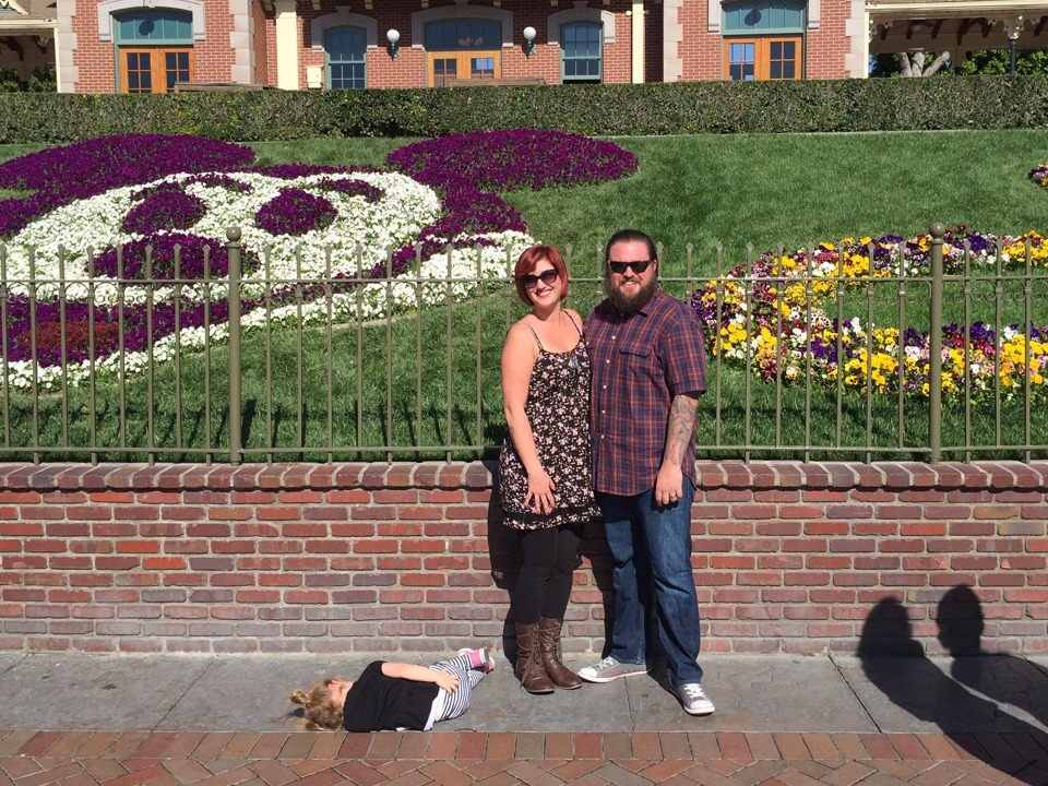 废弃迪士尼乐园吓人的照片,迪士尼乐园合拍照片