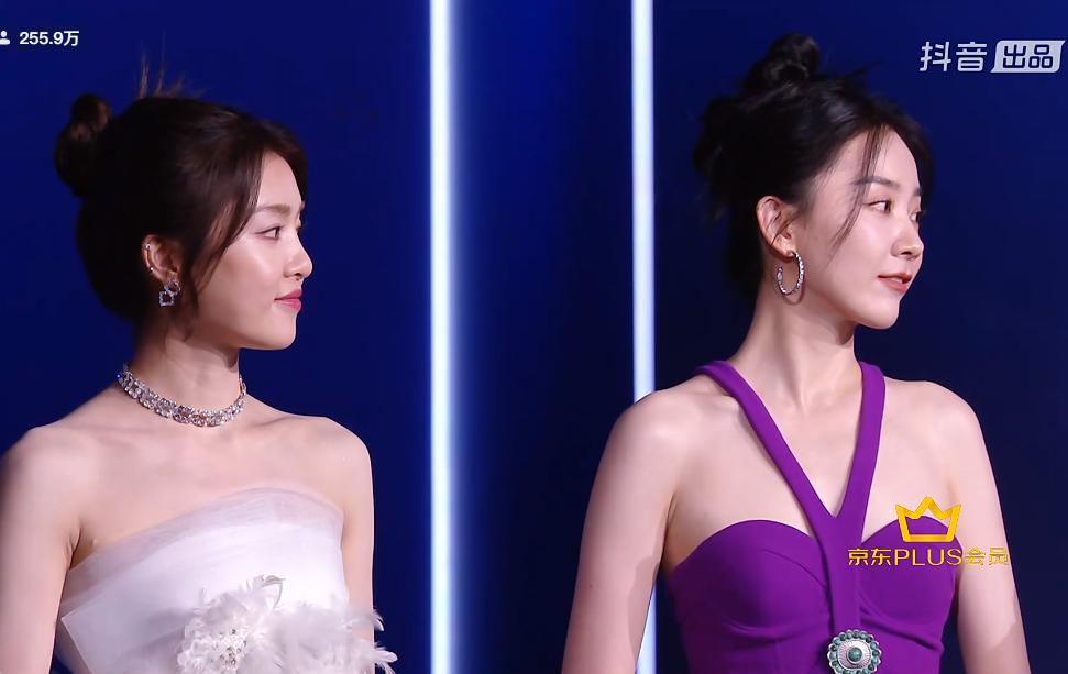 上海这一夜，内娱来了一大半，吴京谢霆锋拿大奖，冯小刚忙着交际