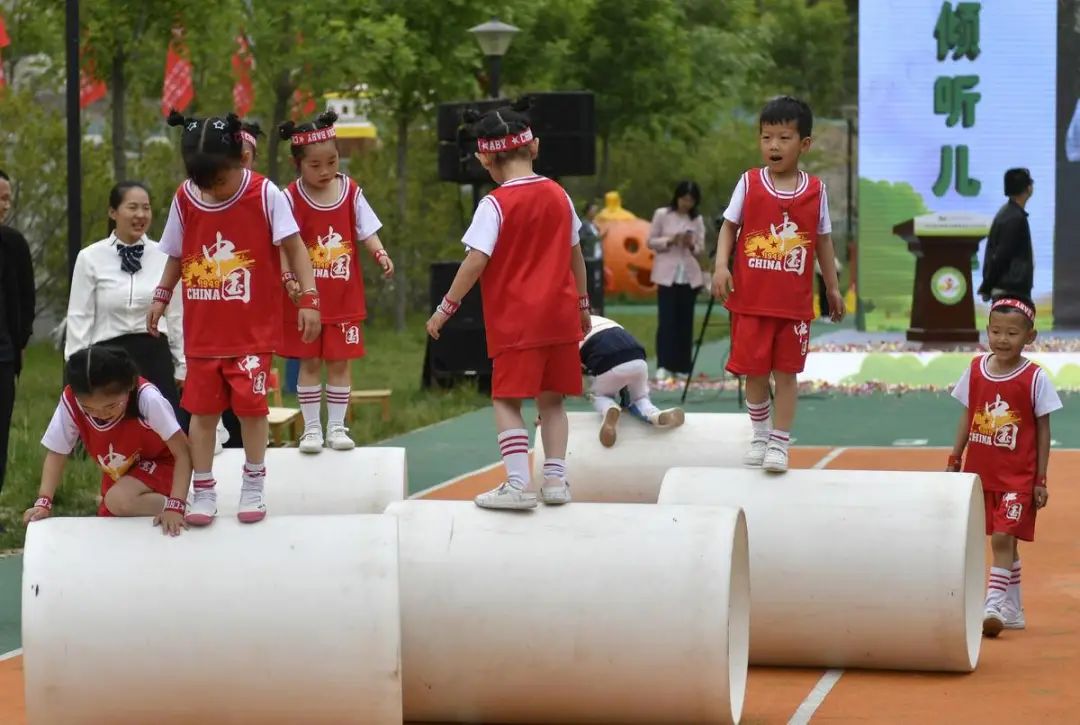 倾听儿童相伴成长学前教育宣传月,吕梁市学前教育宣传月