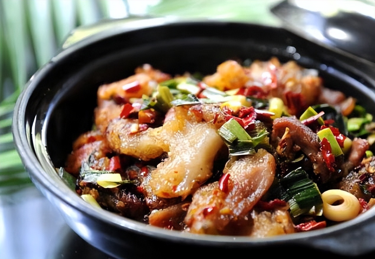 苗族古歌发源地是哪里,苗族文化有哪些古老的传统歌舞