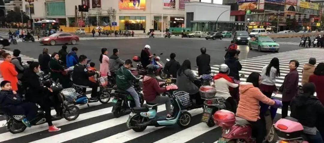 电动车报废了牌照怎么办注销,深圳二轮电动车报废车牌怎么处理