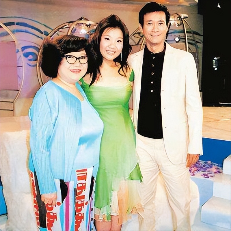 郑欣宜助阵郑少秋视频,郑欣宜郑少秋修复关系