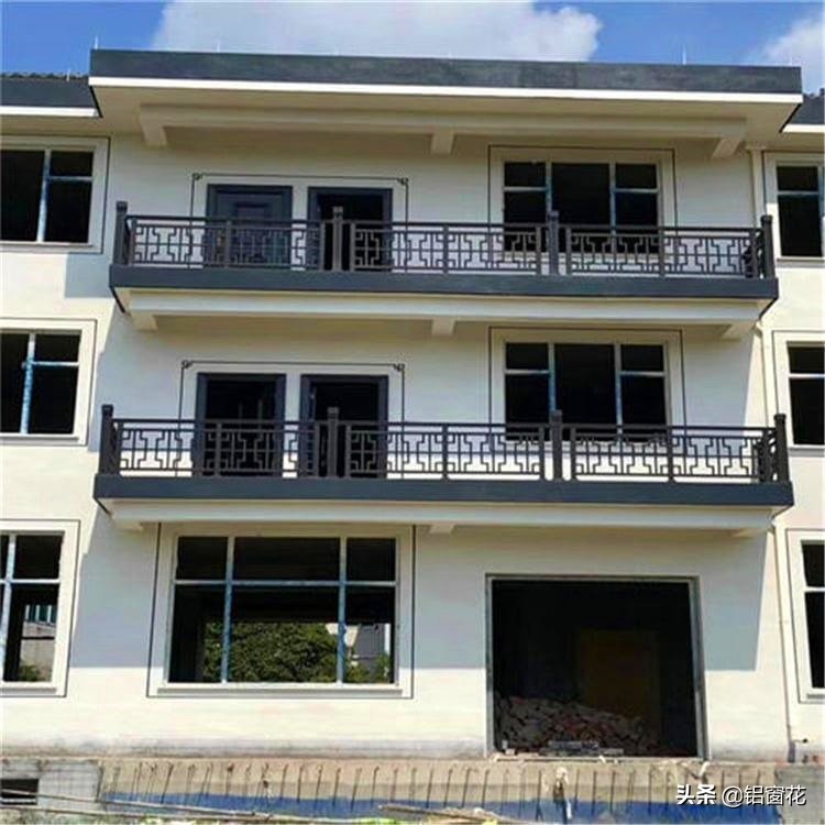 铝合金阳台护栏效果图大全,铝合金阳台护栏多少钱一米