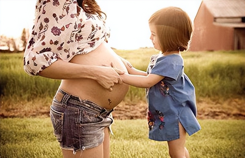 三胎催生未果，又有专家发表了“新思路”，年轻人表示犯了愁！