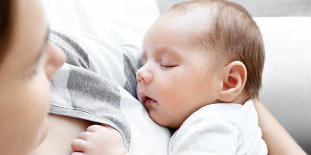 忘了喝孟婆汤的外国宝宝,上辈子没喝孟婆汤的婴儿对妈妈笑