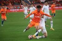 泰山队夺冠泪流满面,泰山队逆转引发热议