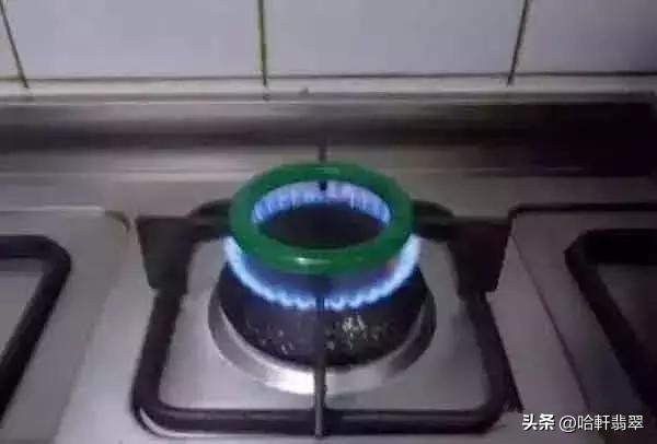 火烧黄金可辨真假，那火烧翡翠能不能辨真假？