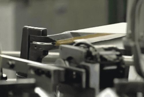 *袜丝**为什么没有缝?连裤*袜丝**又是怎么把两只*袜丝**拼接到一起的?