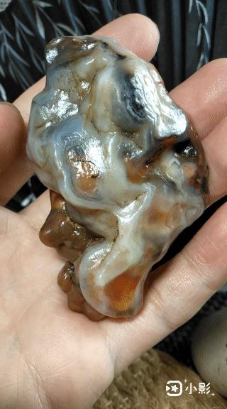 花数十万元高价购买奇石 (花了8000元买奇石)