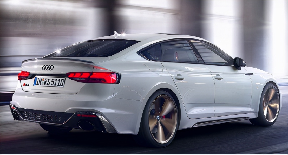 奥迪rs5sportback测评,奥迪rs5sportback什么颜色最好看