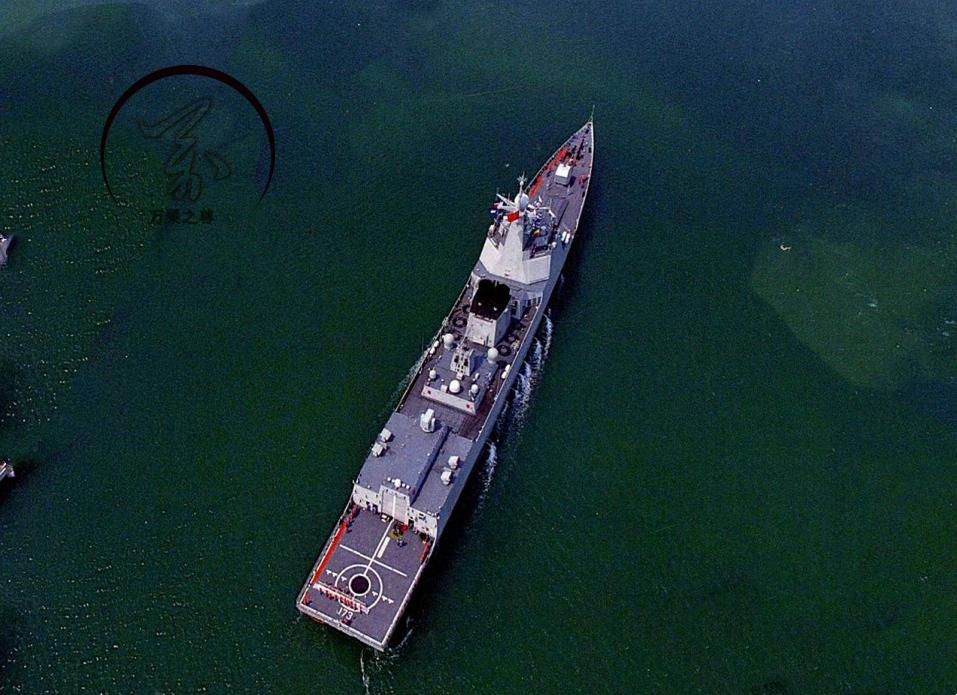 中国最新052d驱逐舰到底有多强,中国海军052d驱逐舰参数