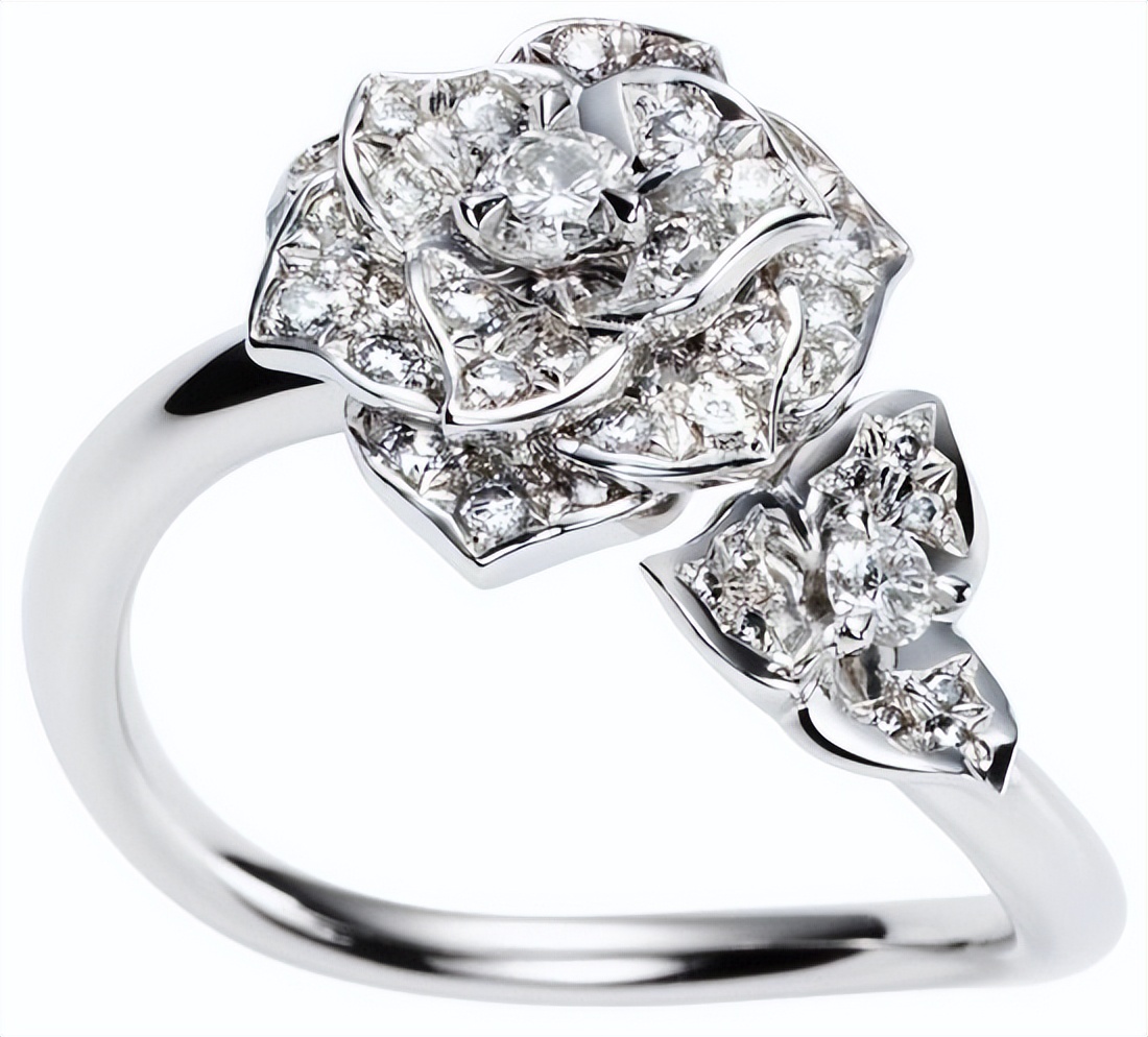 伯爵玫瑰花戒指,伯爵最美的玫瑰花戒指