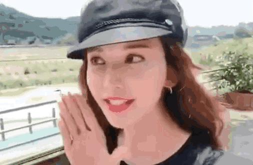 林志玲长腿变成x型腿,林志玲跪坐剧照