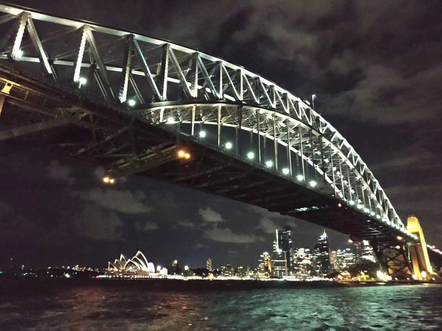 关于我用700块人民币搞定一家三口澳洲往返机票这件事