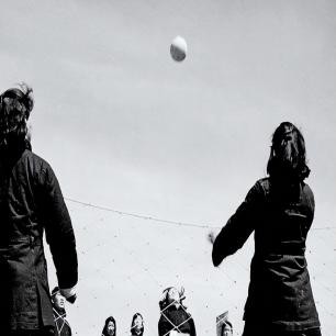 日军日记：半夜偷袭了村庄，为实施惩戒，我将*雷手**塞入女人*体下**中