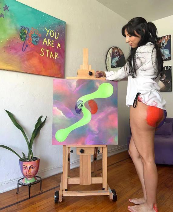 屁屁竟然也可以用来画画，网友：画面太美我不敢看