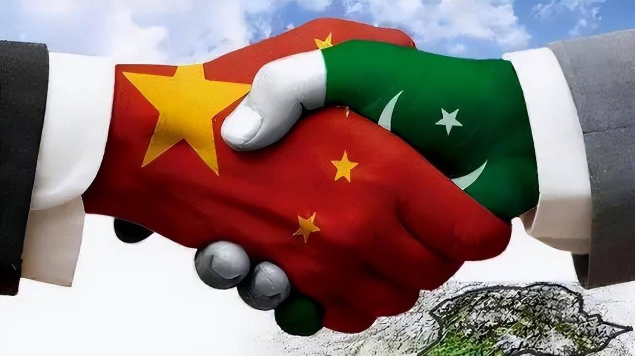 霸权基石又塌一块，巴铁给中俄送定心丸，或用人民币购买俄原油