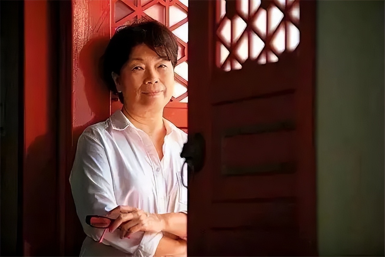 台湾作家龙应台:为港独暴徒洗地,选择性失明暴露了多少虚伪