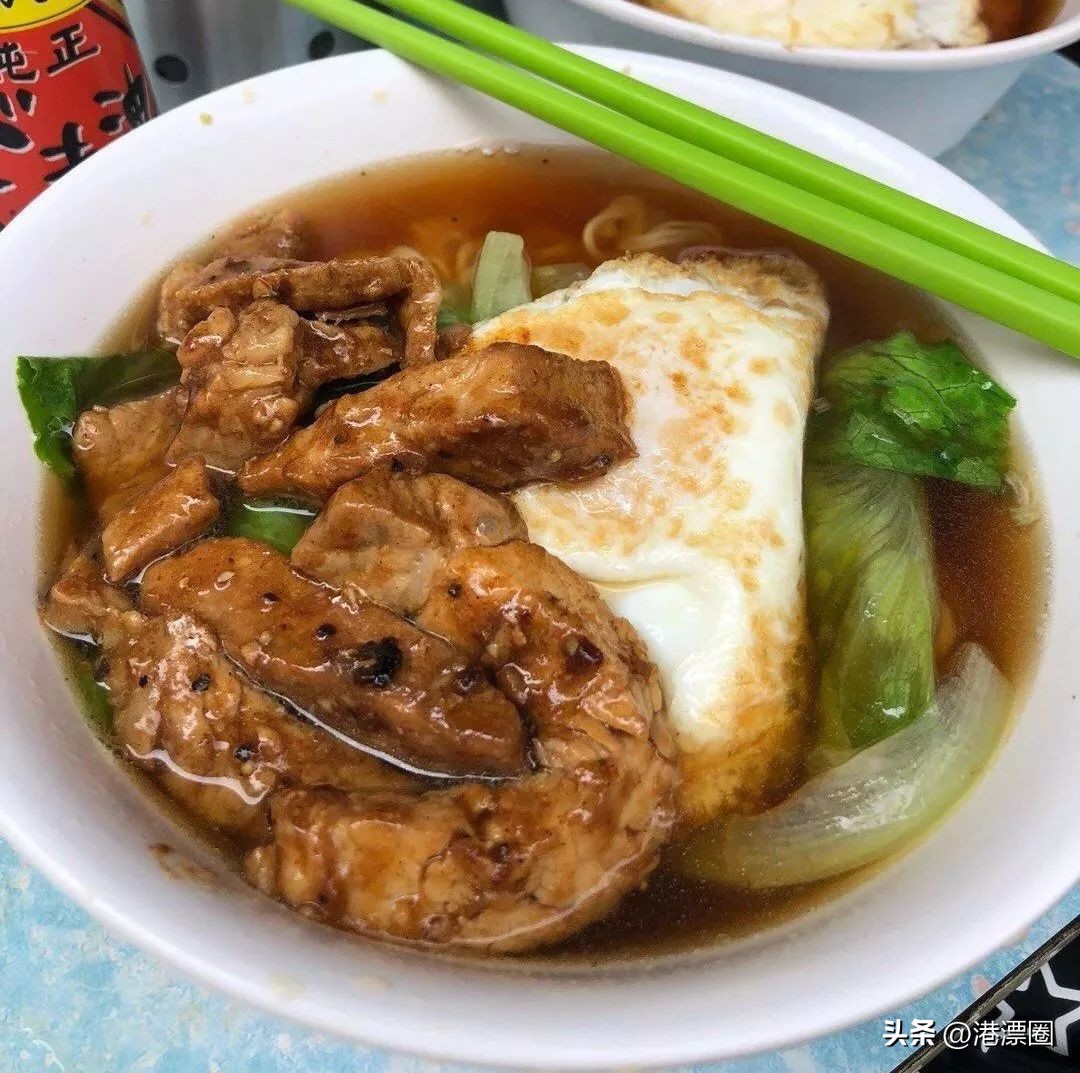 一家店铺宣布关门整条街,一家店突然停业了