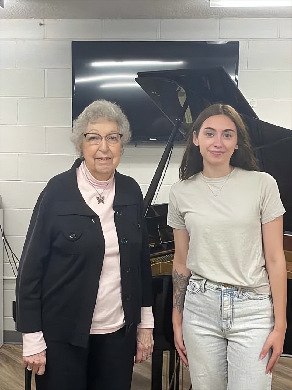 一个室友85岁，一个室友27岁，6000万美国人跨代同堂