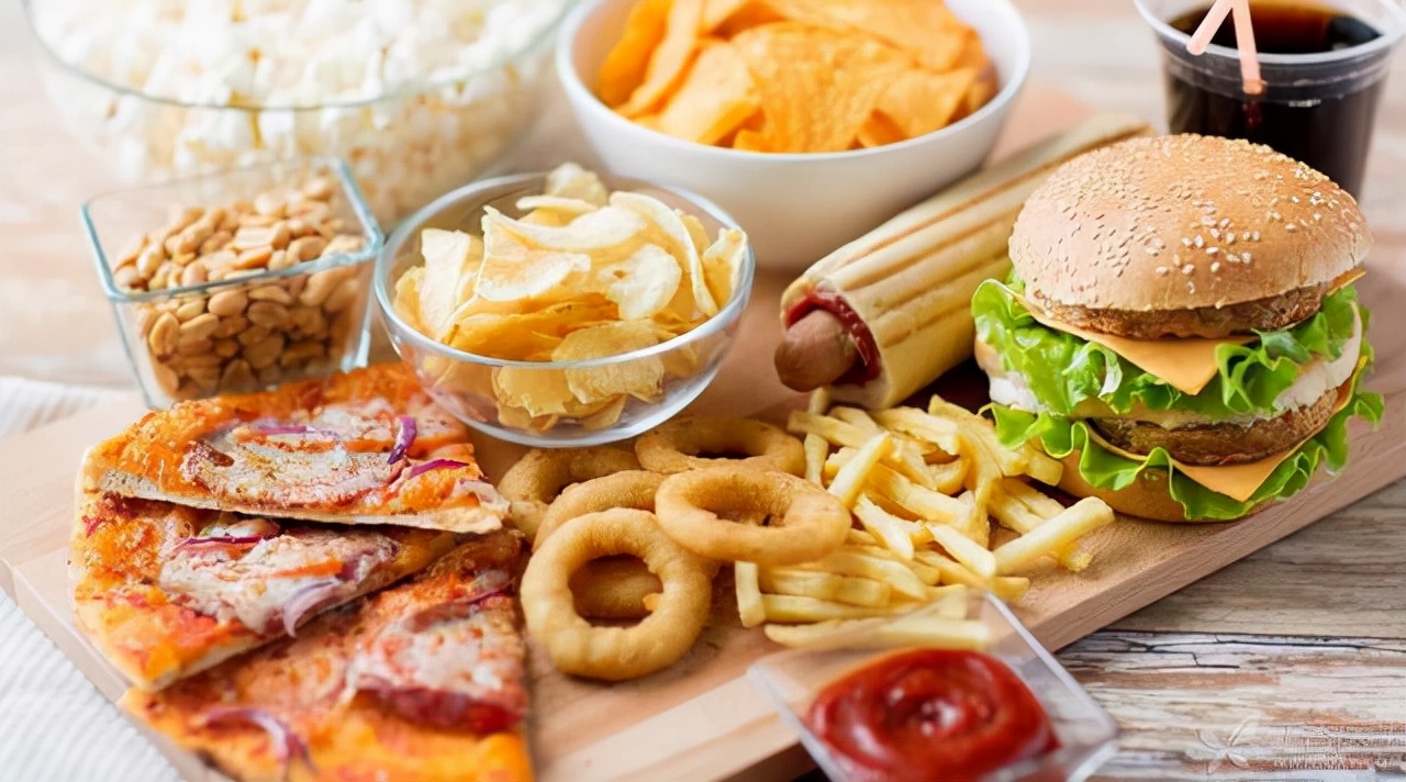 不建议吃的五种垃圾食品,这几种食物是垃圾食品建议少吃