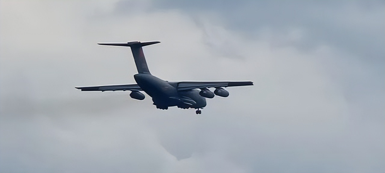 中国战略运输机运40可以运多少人,战略运输机1000吨