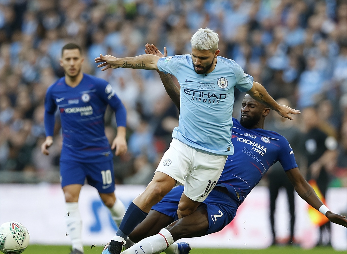 布努拒绝拜仁高薪合同，球员将继续为塞维利亚效力