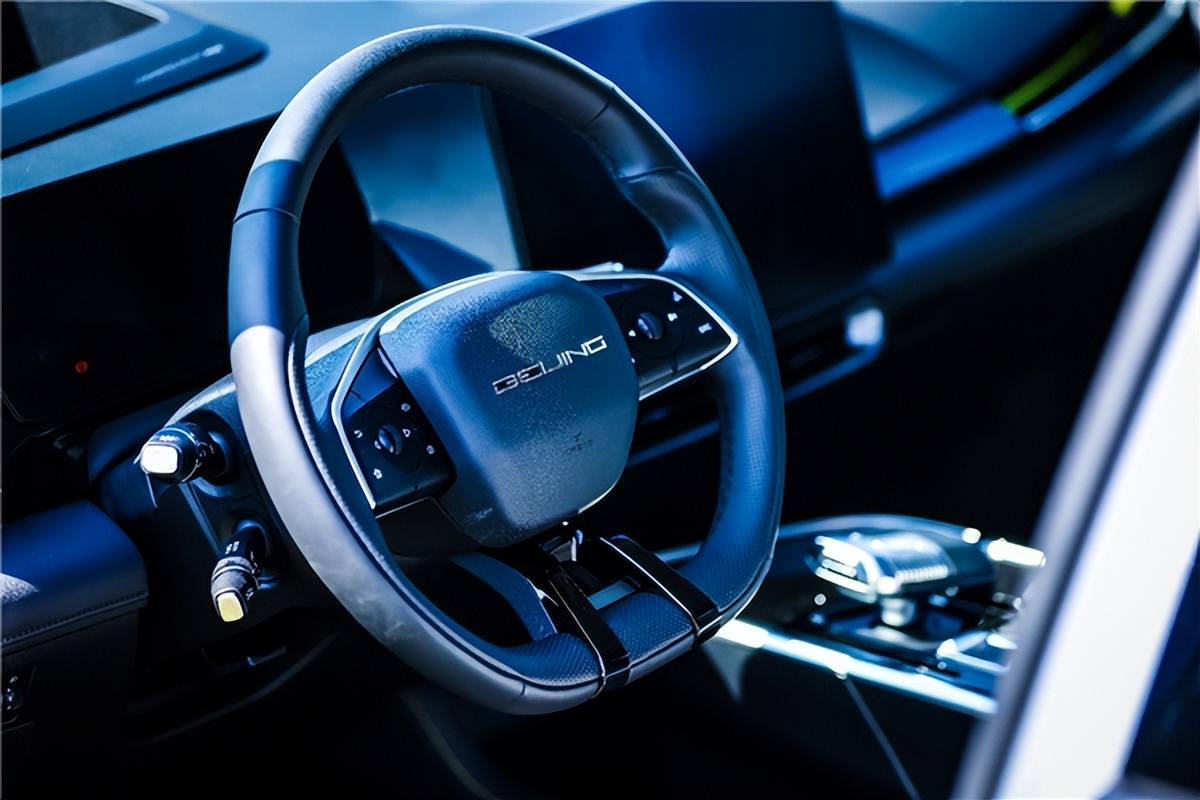 10万左右北汽魔方,北汽魔方功能详细介绍