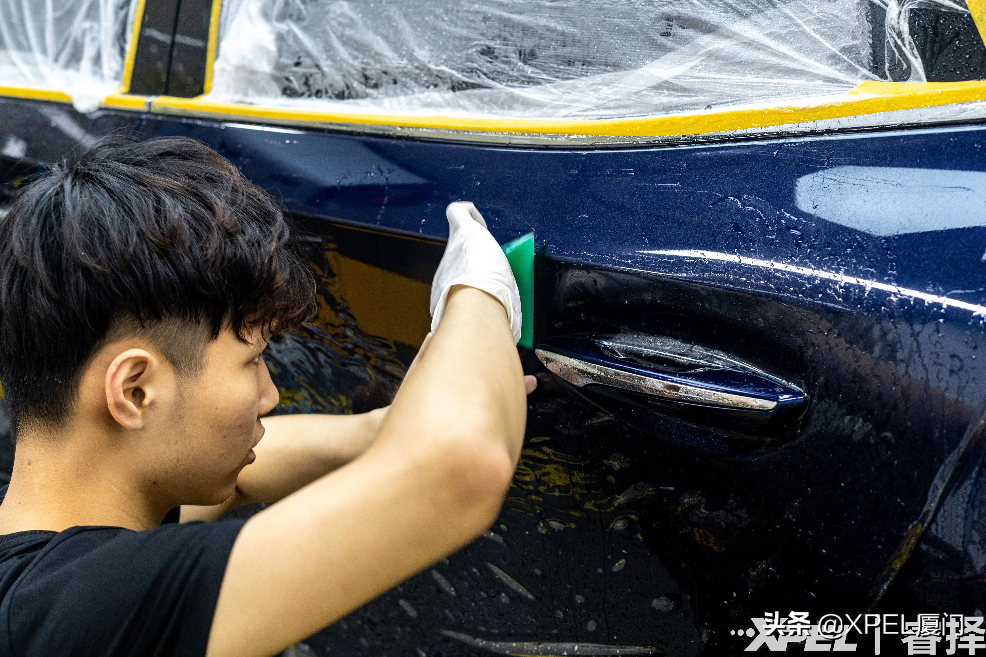 隐形车衣是用胶贴还是水贴,厦门xpel新车需要贴隐形车衣吗