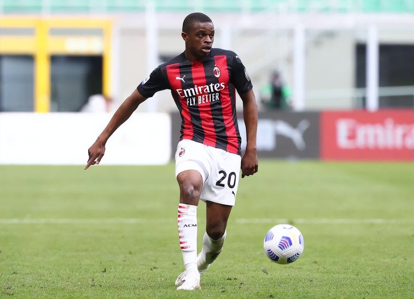 米兰左路真神,米兰引援最新消息