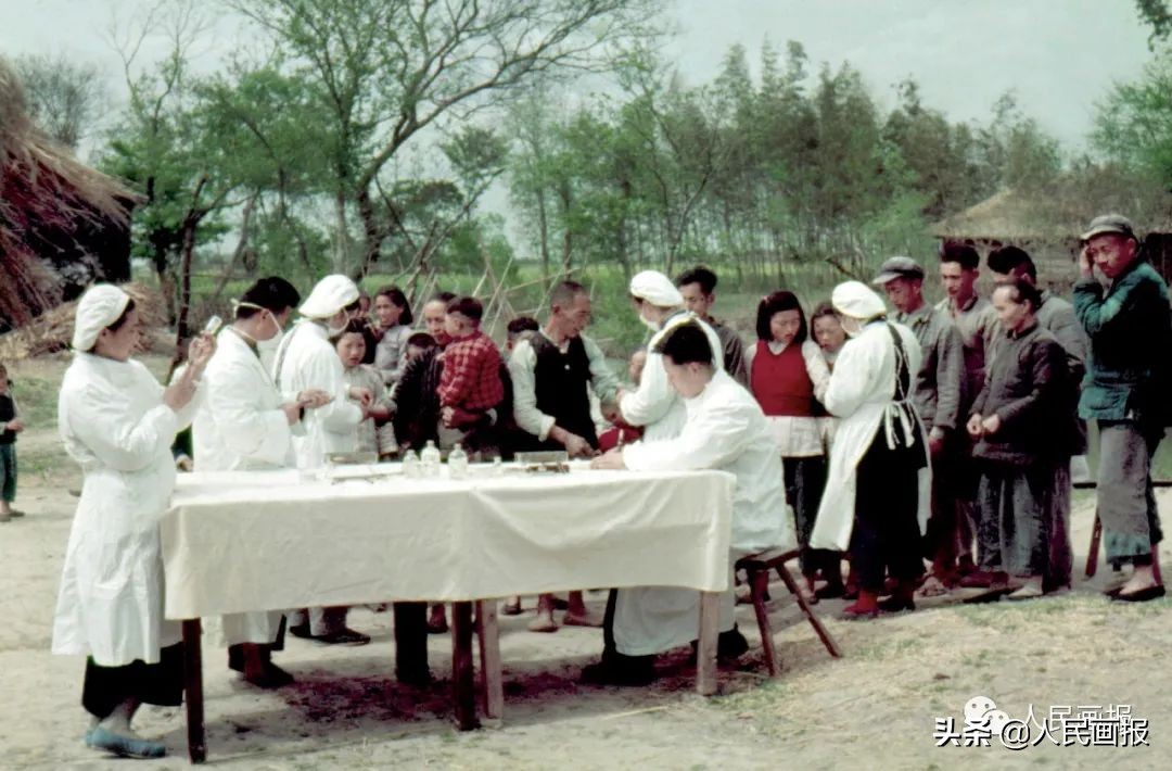 危急时刻他们筑牢生命屏障,守护群众安全他们冲在抗洪一线