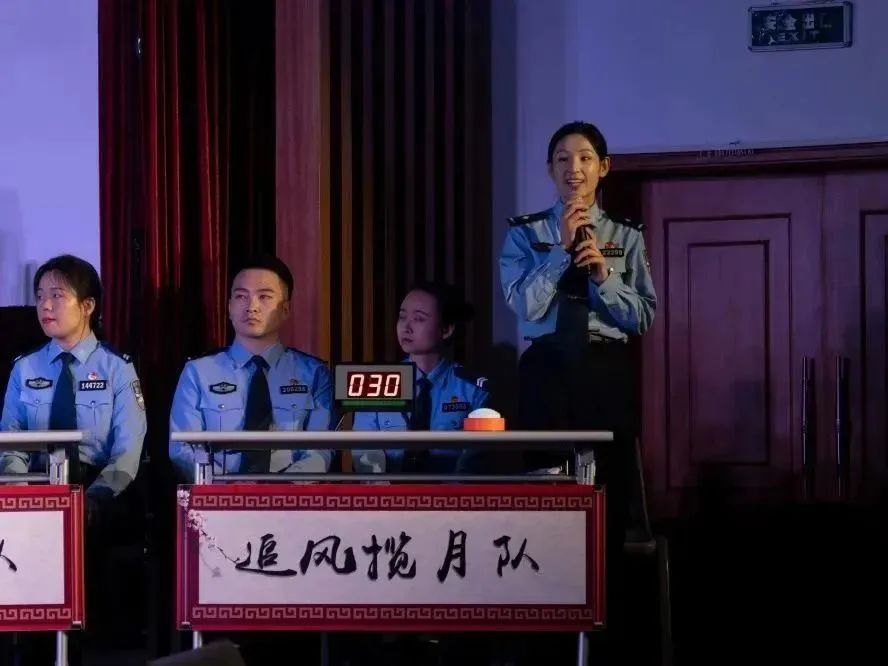 閾佽璇楄瘝澶т細,鑷存暚鍏畨姘戣璇楄瘝