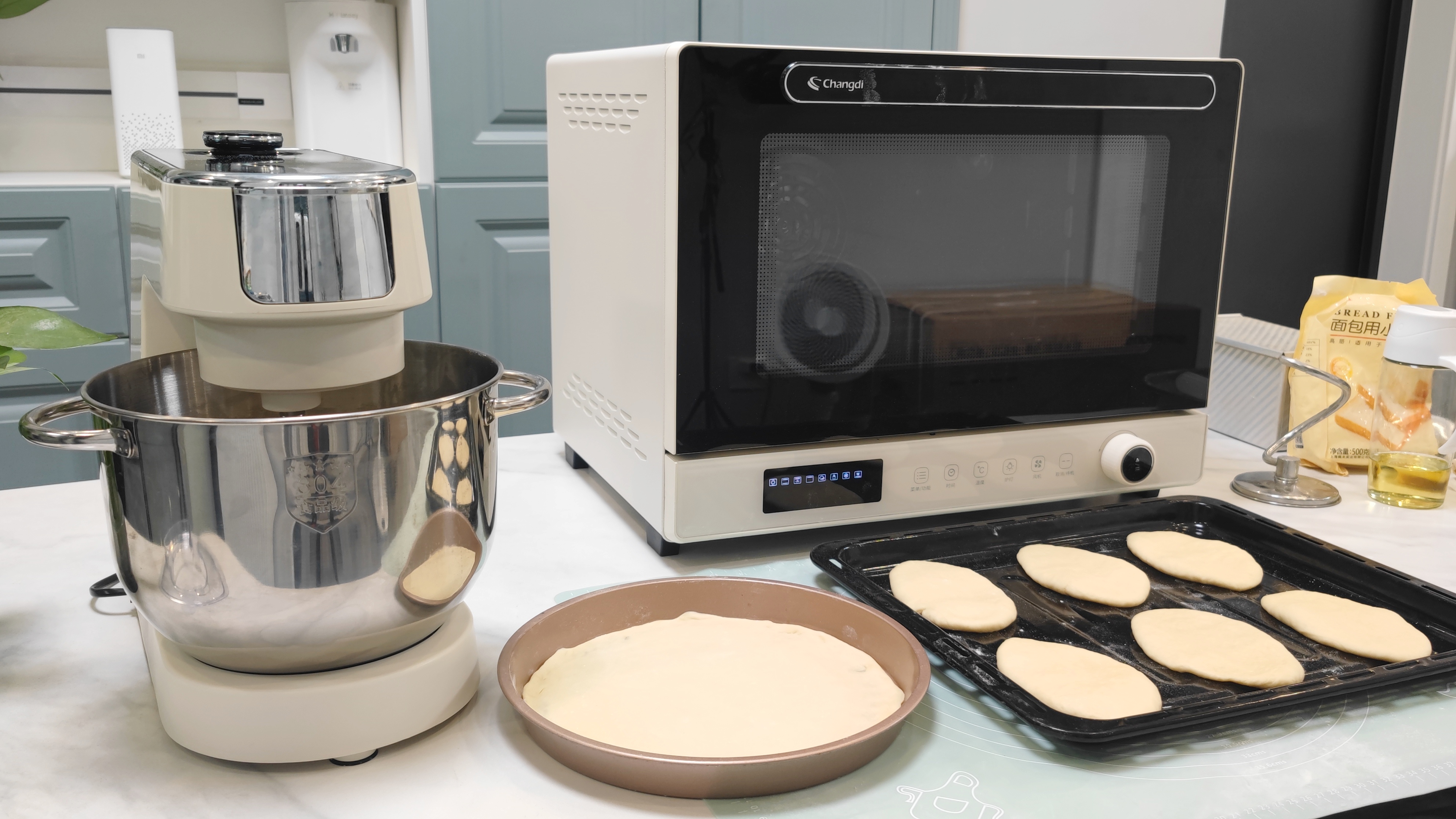 长帝企鹅顶顶和海氏m6哪个好,企鹅顶顶厨师机做蛋糕