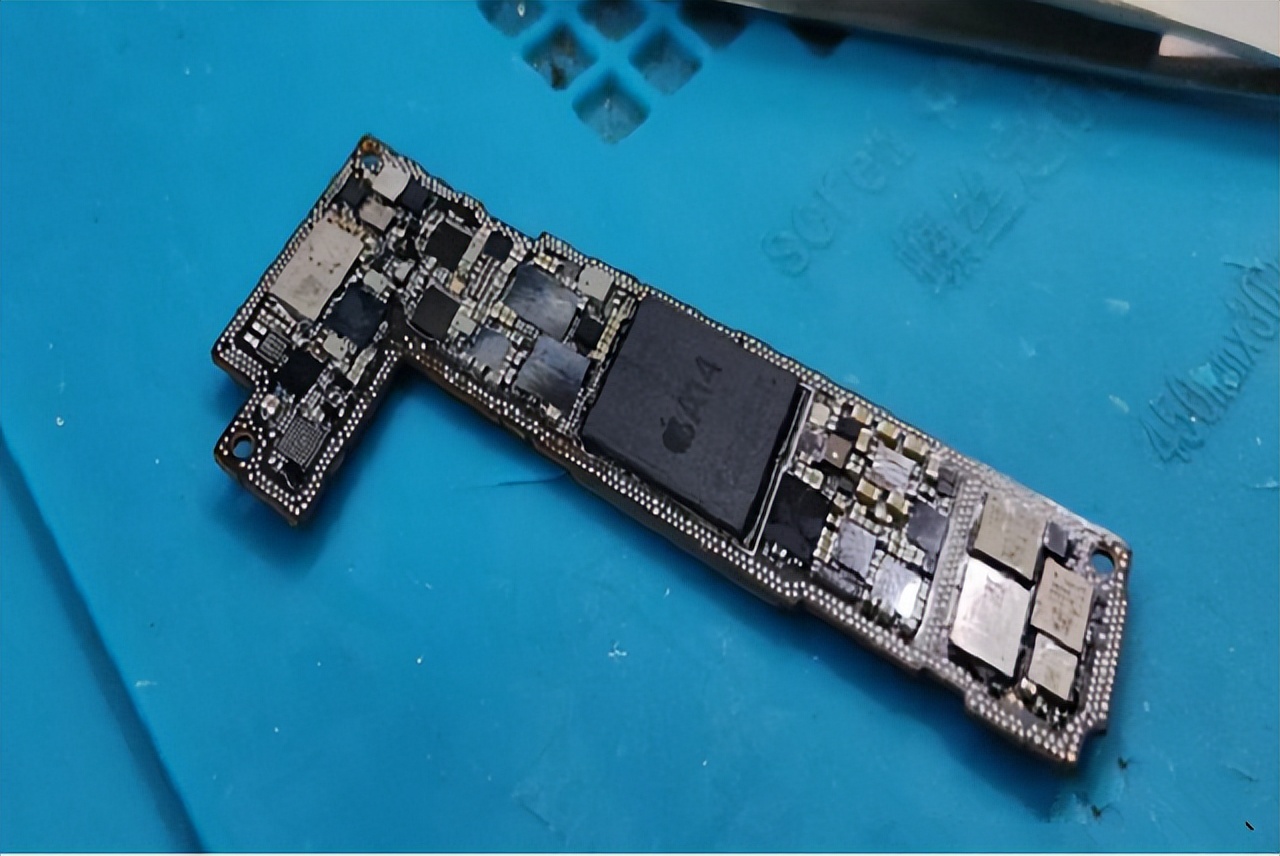 小米11主板烧了换主板多少钱,红米k30主板烧坏了换主板多少钱