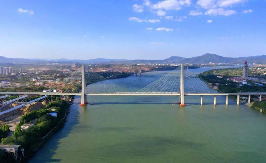中国跨海跨江跨河桥梁世界第一,中国建的高难度桥梁
