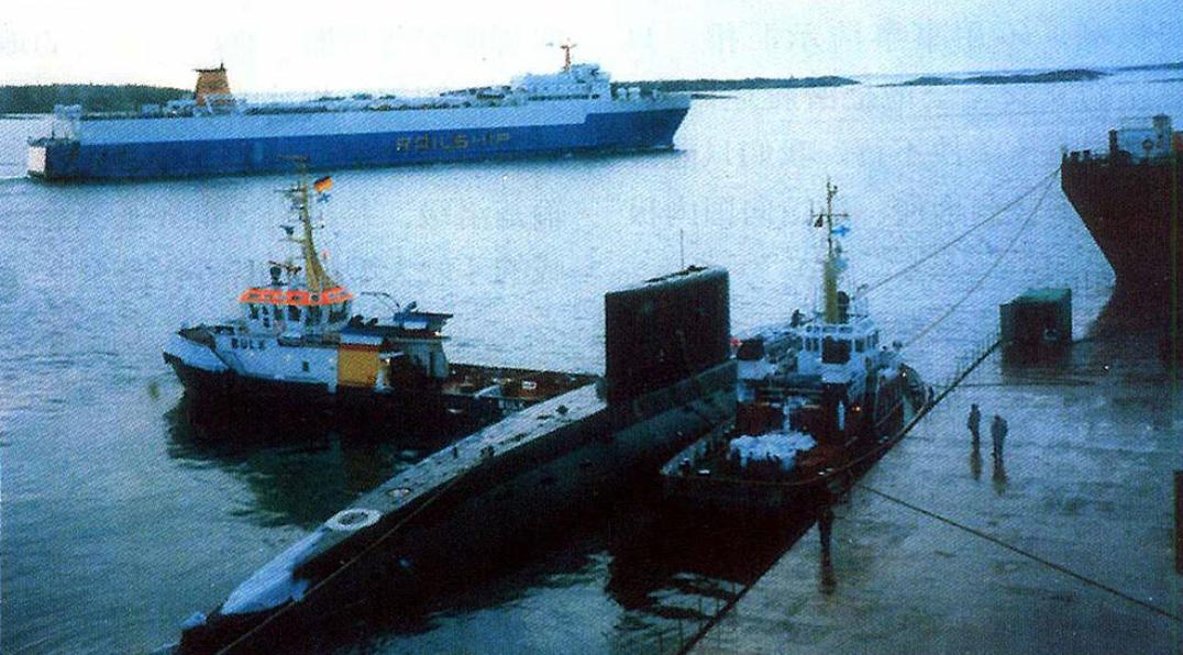 1994我国购买俄潜艇后要运回国，问俄方一细节，答：专利，不能说