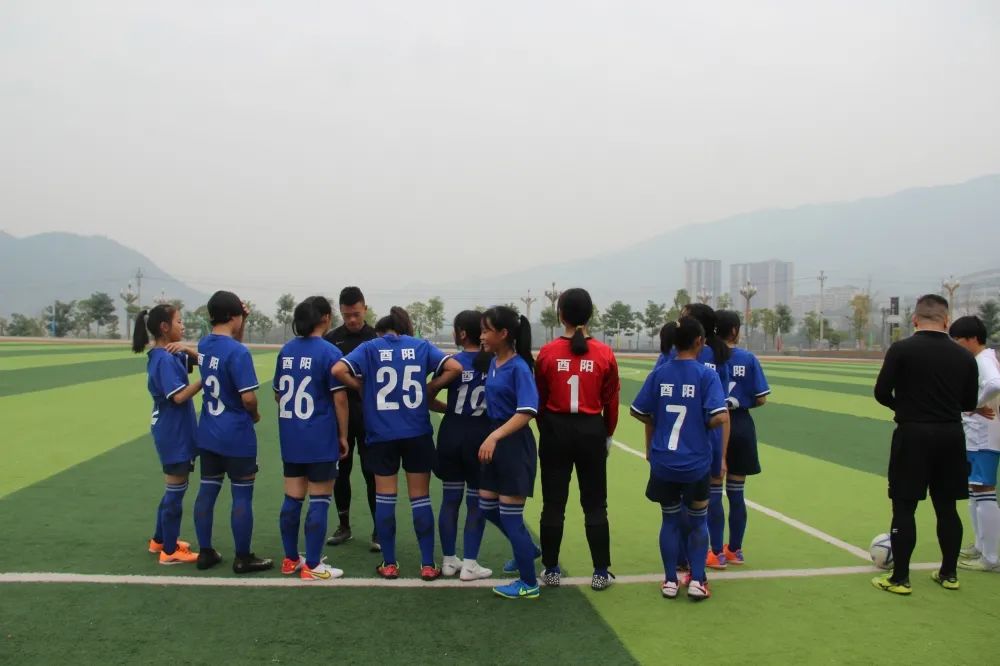 重庆市校园女子足球总决赛,重庆小学男子足球乙组比赛视频