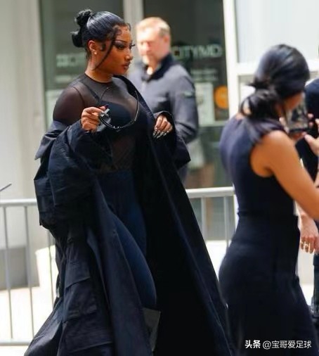 卢卡库女友劳塔罗,劳塔罗婚礼卢卡库去了么