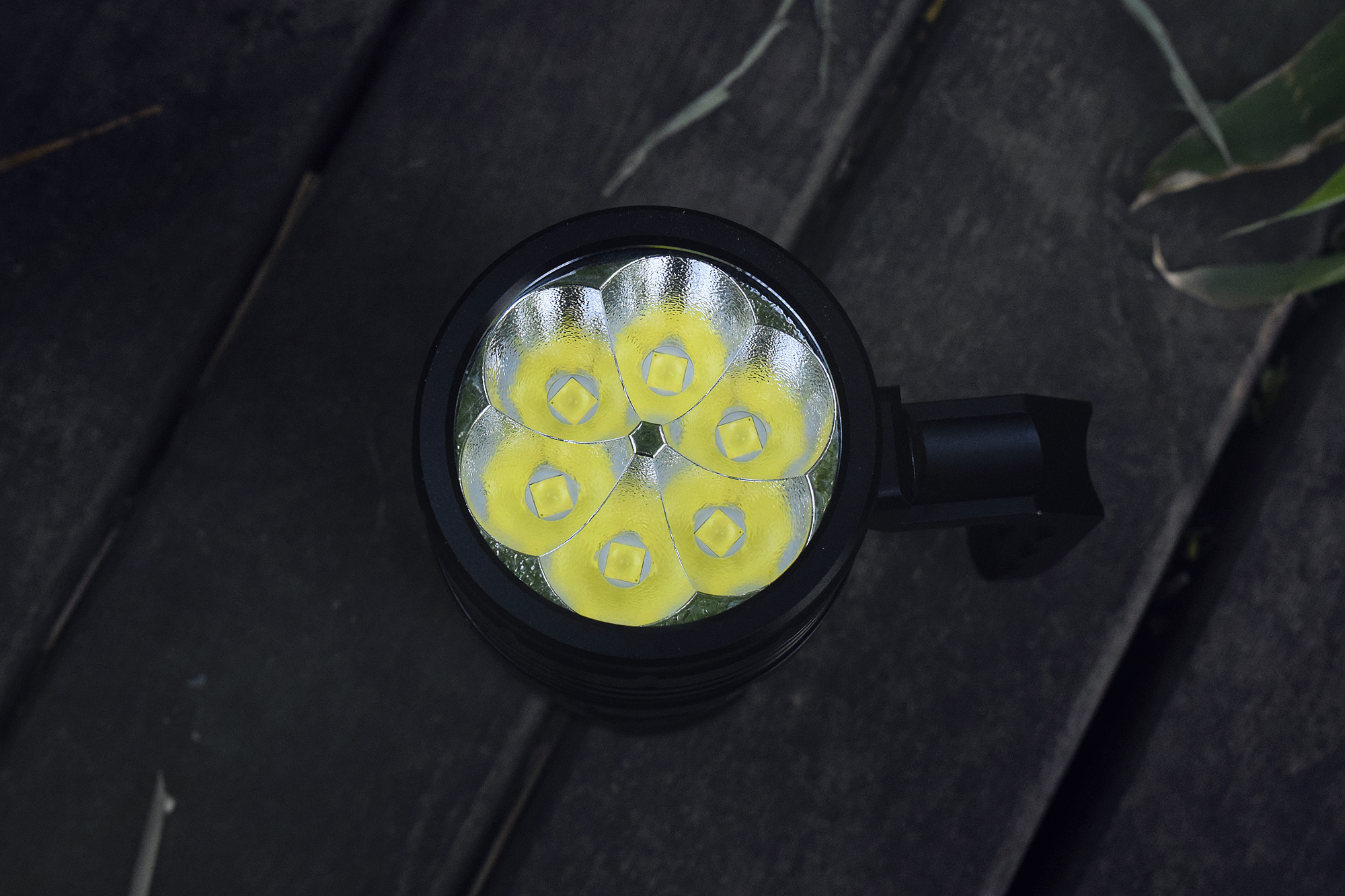 sofirn索菲恩手电直播,索菲恩sf06手电测评续航