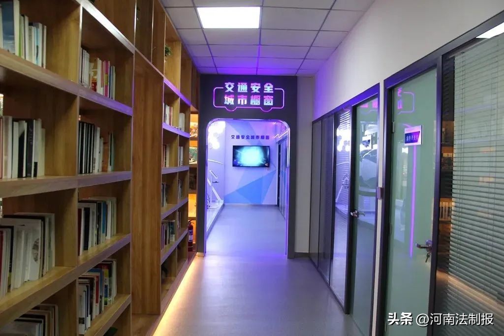 劲风起,风起于青萍之末的青萍是什么