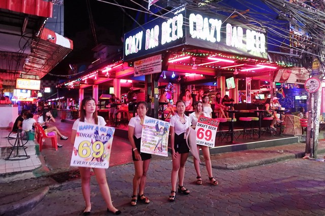 白人乞丐泰国,在泰国的欧美白人乞丐