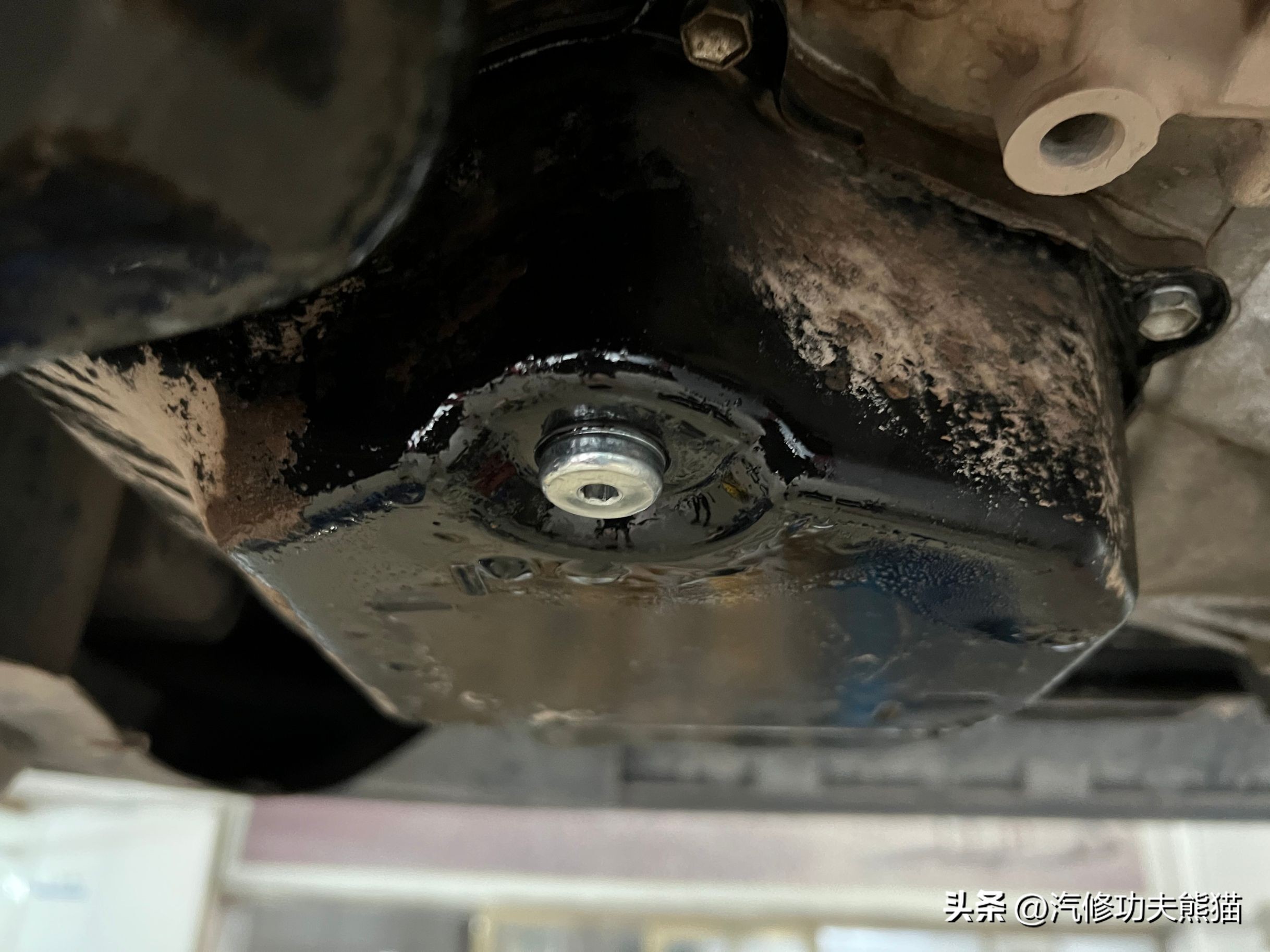 大众途观三百公里烧一升机油,途观3代发动机烧机油