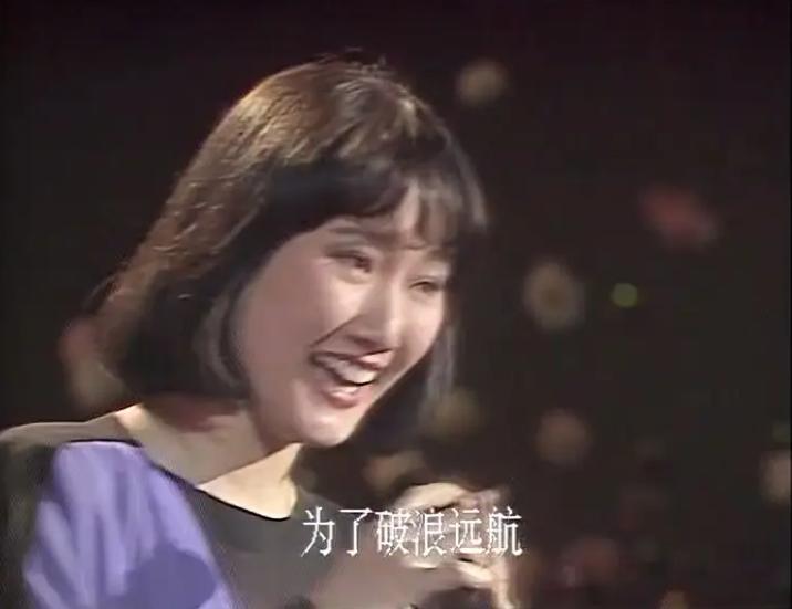 歌手成方圆年轻时候的照片,成方圆是80年代的当红歌星