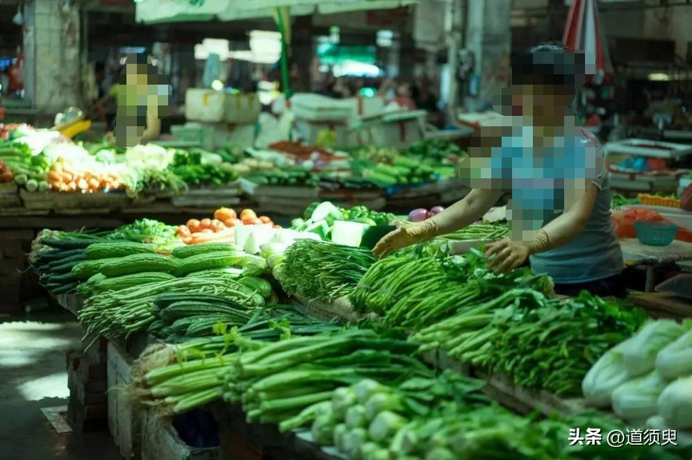 800万买10平米小店卖冰箱贴！有些小生意的门槛比你想象中要高！