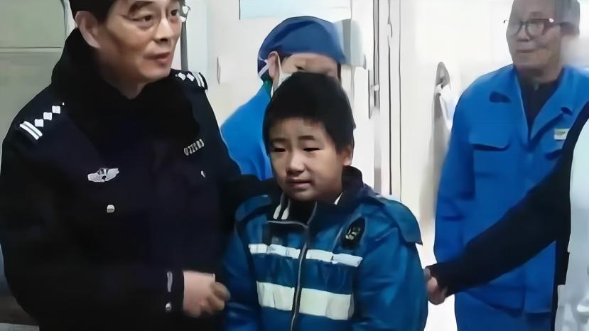 可怜的4岁小女孩意外生病离世了,4岁女童重症奇迹生还