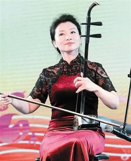 学二胡怎么入门,学二胡最开始怎么练