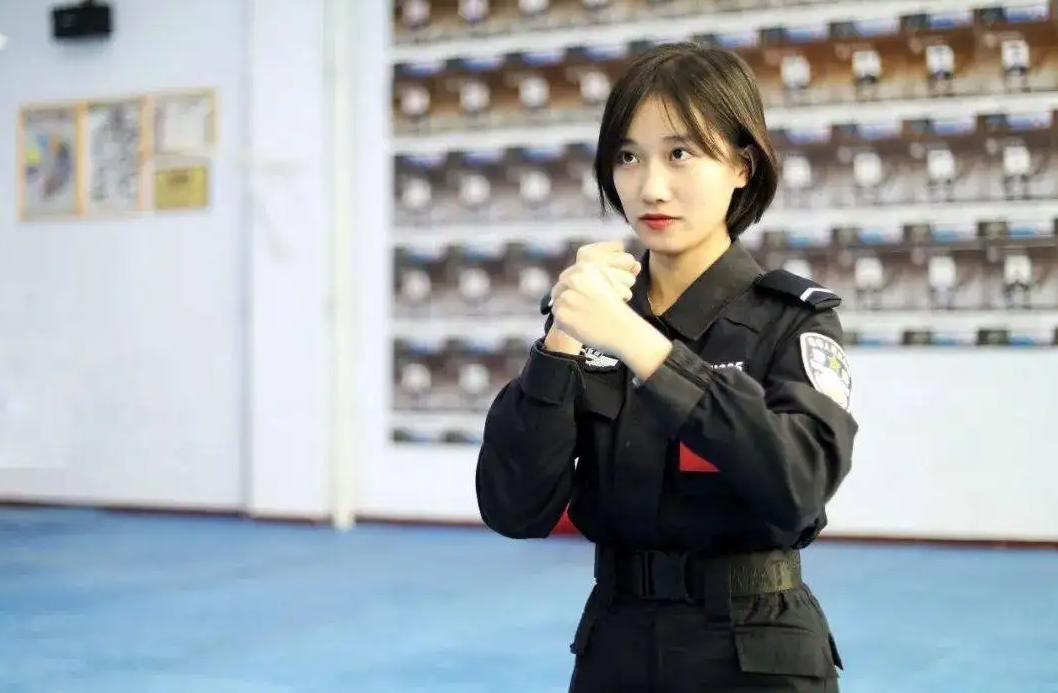 警察事业编和行政编的工资待遇,警察怎么区分行政编和事业编