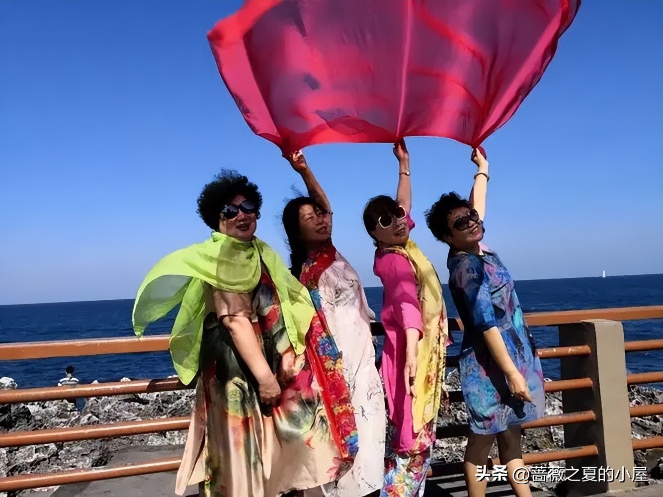 我出3万请亲家旅游，儿子临行前劝我只出钱人别去，我醒悟后离开